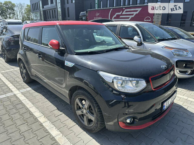 Чорний Кіа Soul EV, об'ємом двигуна 0 л та пробігом 107 тис. км за 8800 $, фото 2 на Automoto.ua