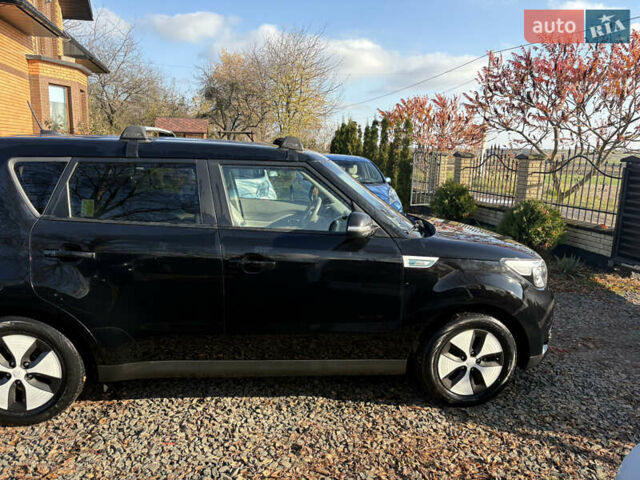 Черный Киа Soul EV, объемом двигателя 0 л и пробегом 96 тыс. км за 5900 $, фото 3 на Automoto.ua