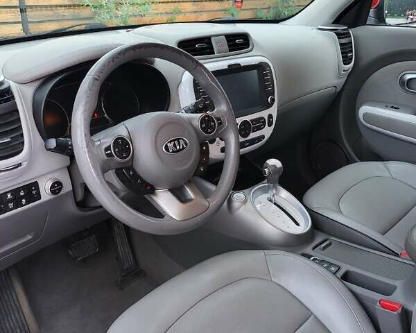 Черный Киа Soul EV, объемом двигателя 0 л и пробегом 79 тыс. км за 8400 $, фото 3 на Automoto.ua