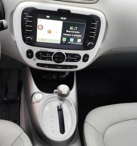 Черный Киа Soul EV, объемом двигателя 0 л и пробегом 98 тыс. км за 7400 $, фото 10 на Automoto.ua