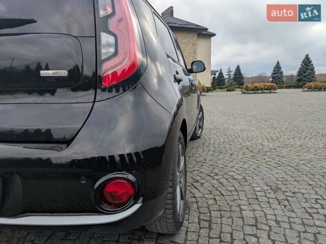 Черный Киа Soul EV, объемом двигателя 0 л и пробегом 115 тыс. км за 10000 $, фото 23 на Automoto.ua