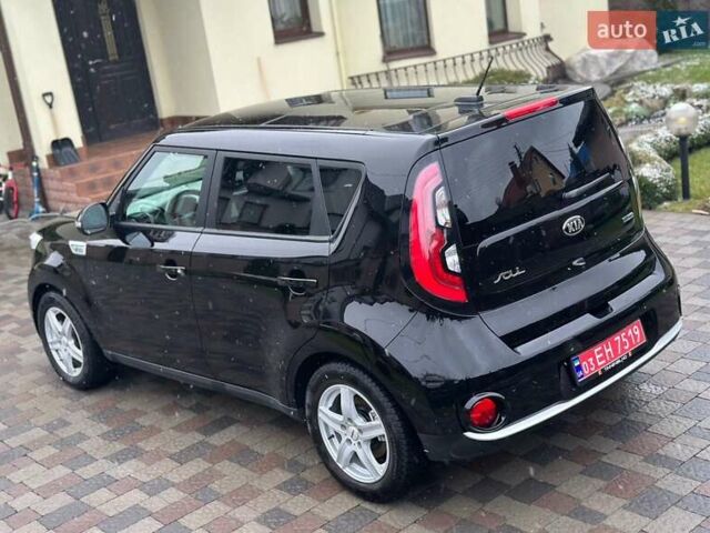 Чорний Кіа Soul EV, об'ємом двигуна 0 л та пробігом 94 тис. км за 11100 $, фото 14 на Automoto.ua