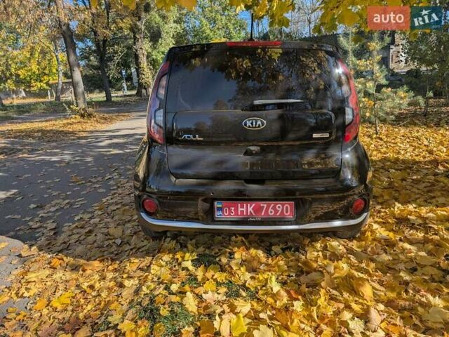 Кіа Soul EV 2017 у Жовкві на Automoto.ua Чорний Кіа Soul EV, об'ємом двигуна 0 л та пробігом 114 тис. км за 10500 $, фото 7 на Automoto.ua