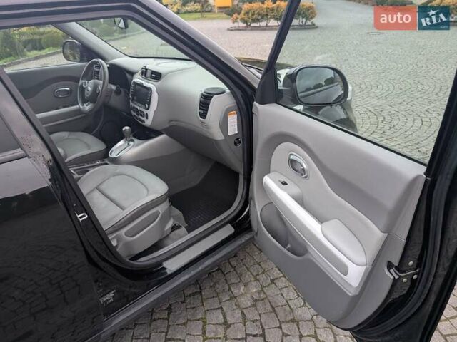 Черный Киа Soul EV, объемом двигателя 0 л и пробегом 115 тыс. км за 10000 $, фото 21 на Automoto.ua