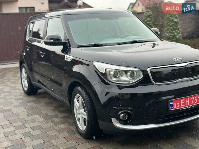 Чорний Кіа Soul EV, об'ємом двигуна 0 л та пробігом 94 тис. км за 11100 $, фото 3 на Automoto.ua