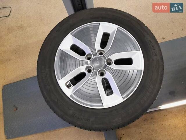 Черный Киа Soul EV, объемом двигателя 0 л и пробегом 158 тыс. км за 10750 $, фото 23 на Automoto.ua