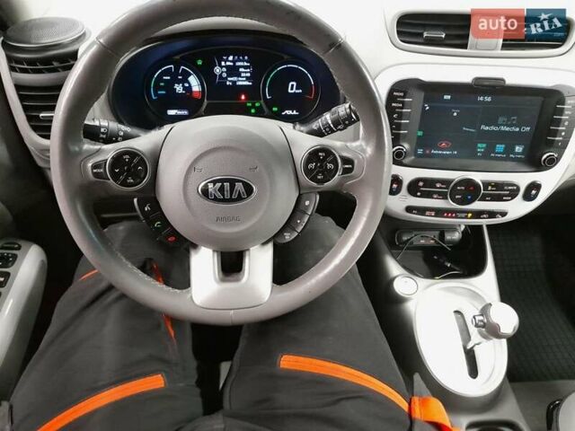 Черный Киа Soul EV, объемом двигателя 0 л и пробегом 158 тыс. км за 10750 $, фото 14 на Automoto.ua