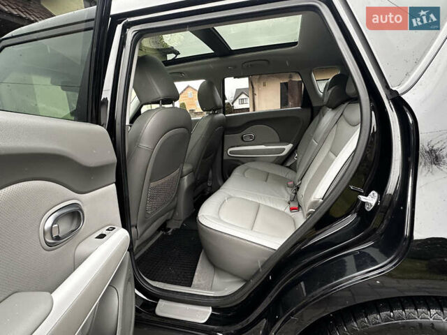 Чорний Кіа Soul EV, об'ємом двигуна 0 л та пробігом 94 тис. км за 11100 $, фото 23 на Automoto.ua