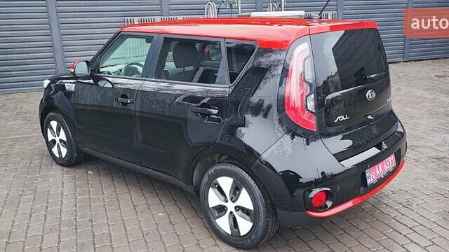 Чорний Кіа Soul EV, об'ємом двигуна 0 л та пробігом 102 тис. км за 11000 $, фото 6 на Automoto.ua