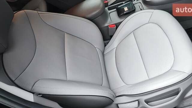 Чорний Кіа Soul EV, об'ємом двигуна 0 л та пробігом 102 тис. км за 11000 $, фото 19 на Automoto.ua