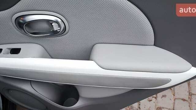 Чорний Кіа Soul EV, об'ємом двигуна 0 л та пробігом 102 тис. км за 11000 $, фото 25 на Automoto.ua