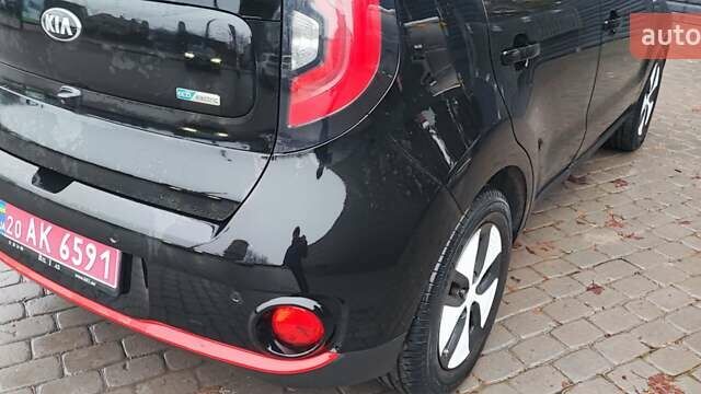 Чорний Кіа Soul EV, об'ємом двигуна 0 л та пробігом 102 тис. км за 11000 $, фото 12 на Automoto.ua