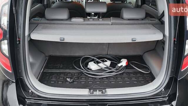 Чорний Кіа Soul EV, об'ємом двигуна 0 л та пробігом 102 тис. км за 11000 $, фото 27 на Automoto.ua