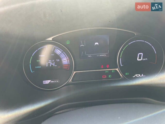 Чорний Кіа Soul EV, об'ємом двигуна 0 л та пробігом 114 тис. км за 10800 $, фото 12 на Automoto.ua