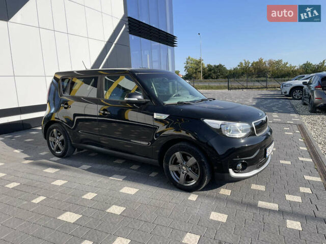 Чорний Кіа Soul EV, об'ємом двигуна 0 л та пробігом 114 тис. км за 10800 $, фото 1 на Automoto.ua