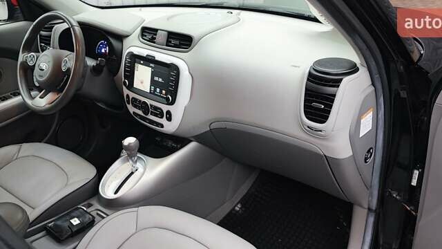 Чорний Кіа Soul EV, об'ємом двигуна 0 л та пробігом 102 тис. км за 11000 $, фото 20 на Automoto.ua