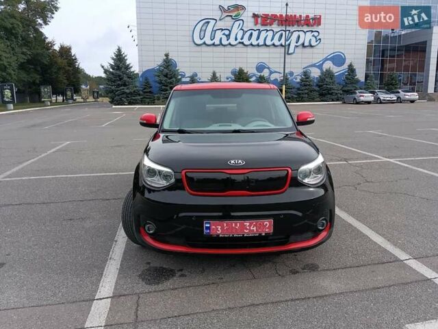 Черный Киа Soul EV, объемом двигателя 0 л и пробегом 153 тыс. км за 10800 $, фото 1 на Automoto.ua