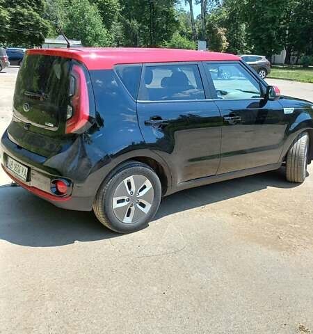 Чорний Кіа Soul EV, об'ємом двигуна 0 л та пробігом 105 тис. км за 16100 $, фото 9 на Automoto.ua