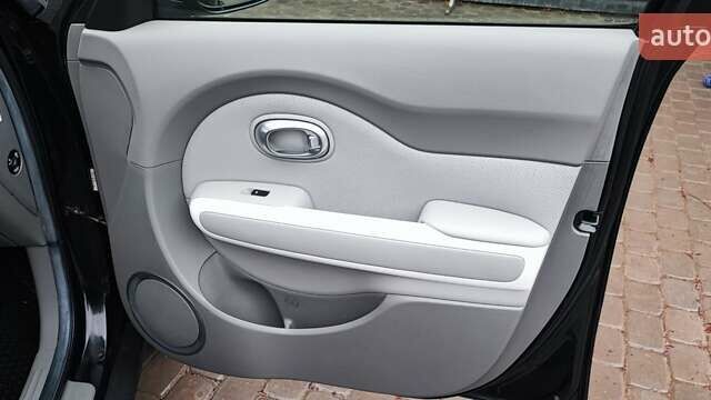 Чорний Кіа Soul EV, об'ємом двигуна 0 л та пробігом 102 тис. км за 11000 $, фото 21 на Automoto.ua