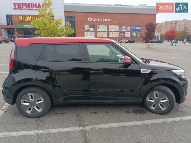 Черный Киа Soul EV, объемом двигателя 0 л и пробегом 153 тыс. км за 10800 $, фото 2 на Automoto.ua
