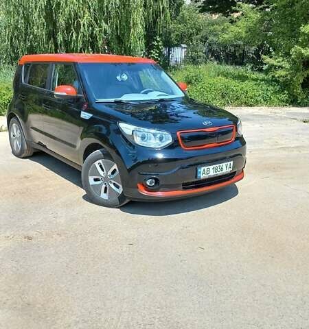 Чорний Кіа Soul EV, об'ємом двигуна 0 л та пробігом 105 тис. км за 16100 $, фото 11 на Automoto.ua