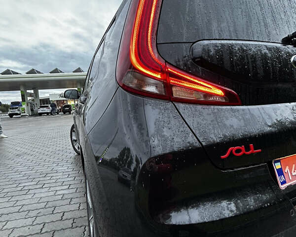 Чорний Кіа Soul EV, об'ємом двигуна 0 л та пробігом 123 тис. км за 18900 $, фото 16 на Automoto.ua