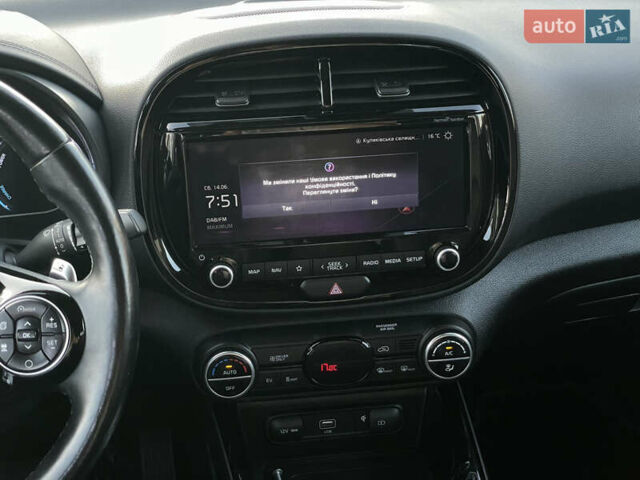Черный Киа Soul EV, объемом двигателя 0 л и пробегом 122 тыс. км за 18000 $, фото 22 на Automoto.ua
