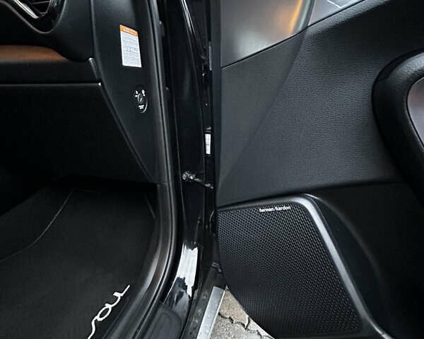 Чорний Кіа Soul EV, об'ємом двигуна 0 л та пробігом 123 тис. км за 18900 $, фото 23 на Automoto.ua