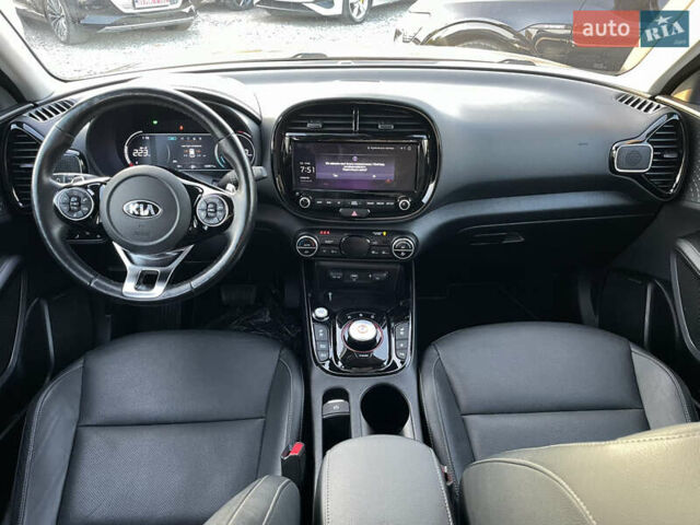 Черный Киа Soul EV, объемом двигателя 0 л и пробегом 122 тыс. км за 18000 $, фото 19 на Automoto.ua