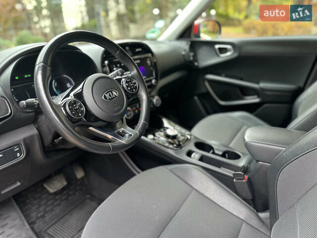 Кіа Soul EV 2020 у Дрогобичі на Automoto.ua Чорний Кіа Soul EV, об'ємом двигуна 0 л та пробігом 99 тис. км за 19200 $, фото 34 на Automoto.ua