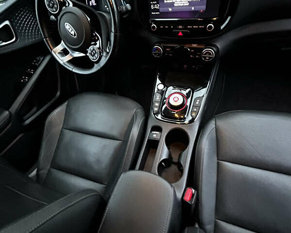 Чорний Кіа Soul EV, об'ємом двигуна 0 л та пробігом 123 тис. км за 18900 $, фото 27 на Automoto.ua