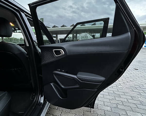 Чорний Кіа Soul EV, об'ємом двигуна 0 л та пробігом 123 тис. км за 18900 $, фото 24 на Automoto.ua