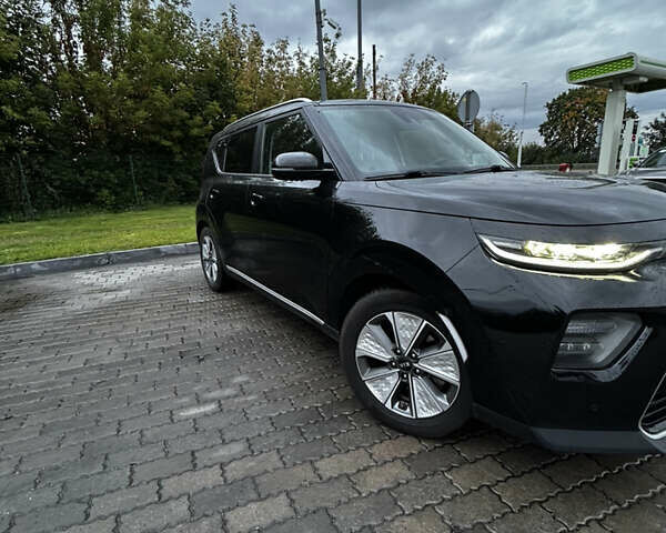 Чорний Кіа Soul EV, об'ємом двигуна 0 л та пробігом 123 тис. км за 18900 $, фото 19 на Automoto.ua