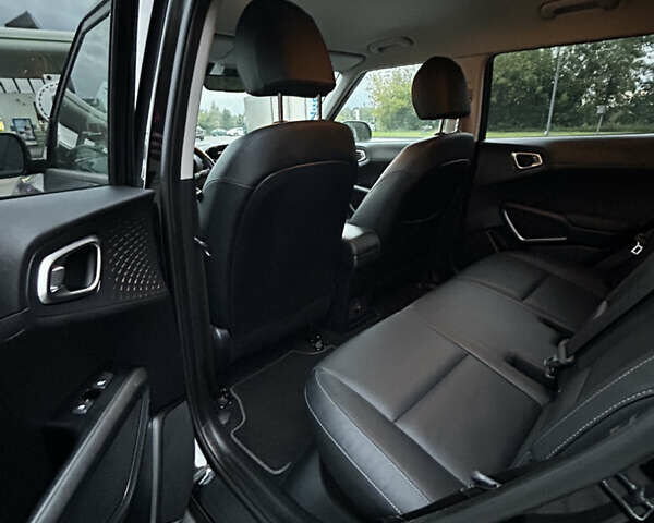 Чорний Кіа Soul EV, об'ємом двигуна 0 л та пробігом 123 тис. км за 18900 $, фото 34 на Automoto.ua