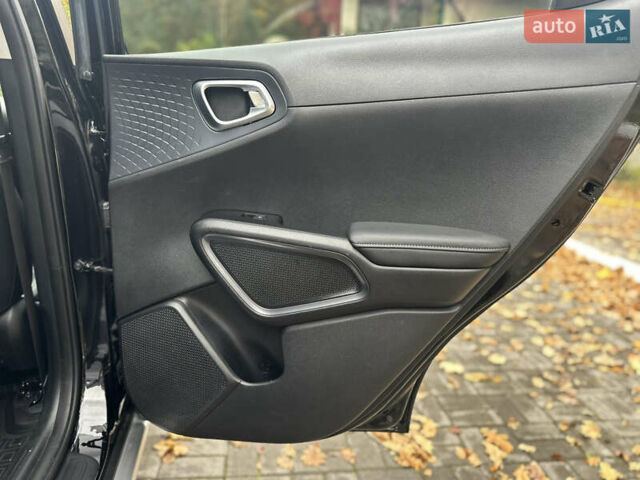 Кіа Soul EV 2020 у Дрогобичі на Automoto.ua Чорний Кіа Soul EV, об'ємом двигуна 0 л та пробігом 99 тис. км за 19200 $, фото 47 на Automoto.ua