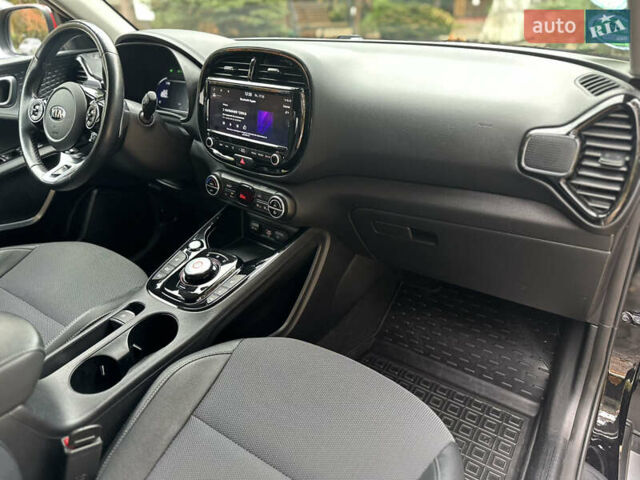 Кіа Soul EV 2020 у Дрогобичі на Automoto.ua Чорний Кіа Soul EV, об'ємом двигуна 0 л та пробігом 99 тис. км за 19200 $, фото 41 на Automoto.ua