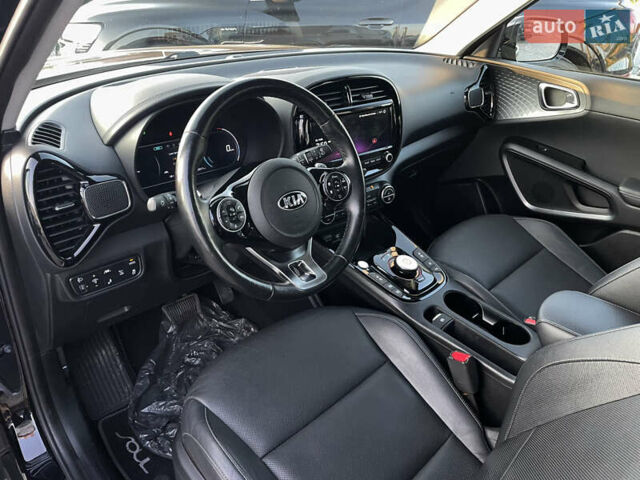 Черный Киа Soul EV, объемом двигателя 0 л и пробегом 122 тыс. км за 18000 $, фото 14 на Automoto.ua