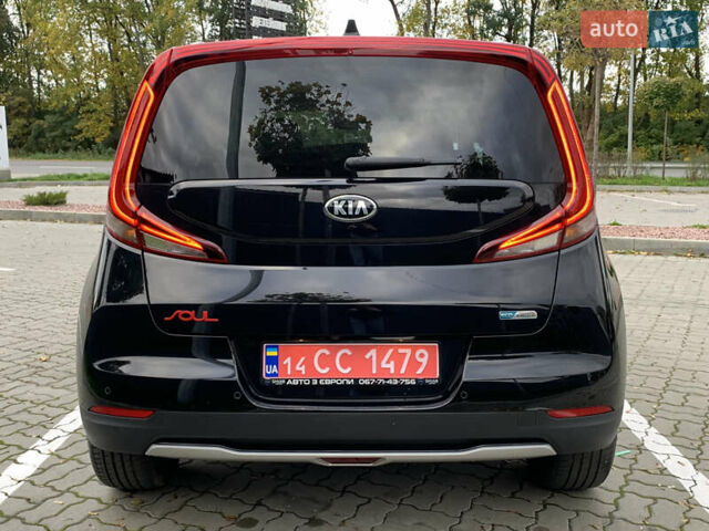 Чорний Кіа Soul EV, об'ємом двигуна 0 л та пробігом 67 тис. км за 18399 $, фото 8 на Automoto.ua
