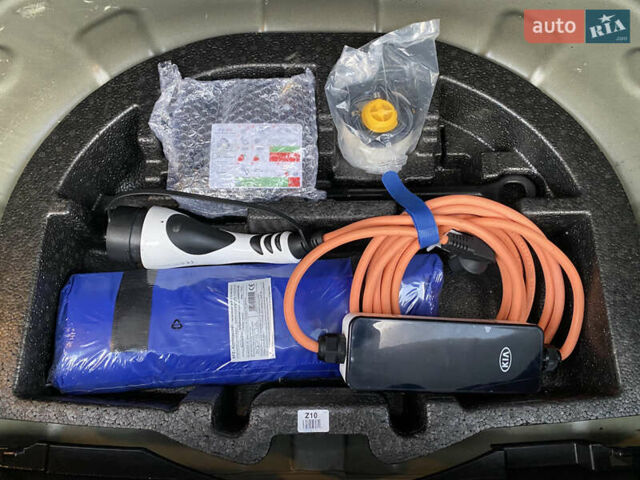 Чорний Кіа Soul EV, об'ємом двигуна 0 л та пробігом 67 тис. км за 18399 $, фото 55 на Automoto.ua