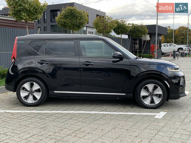 Чорний Кіа Soul EV, об'ємом двигуна 0 л та пробігом 67 тис. км за 18399 $, фото 4 на Automoto.ua