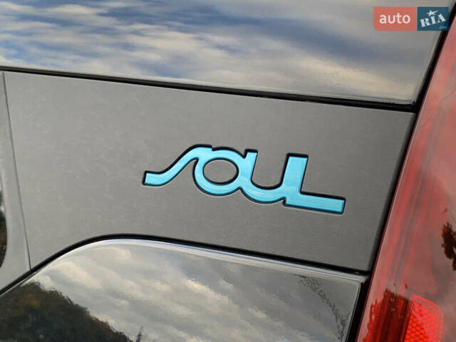Чорний Кіа Soul EV, об'ємом двигуна 0 л та пробігом 67 тис. км за 18399 $, фото 17 на Automoto.ua