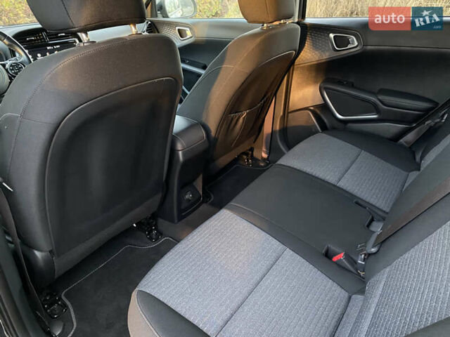 Чорний Кіа Soul EV, об'ємом двигуна 0 л та пробігом 67 тис. км за 18399 $, фото 43 на Automoto.ua