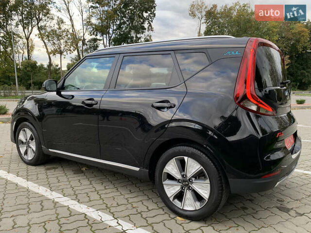 Чорний Кіа Soul EV, об'ємом двигуна 0 л та пробігом 67 тис. км за 18399 $, фото 9 на Automoto.ua