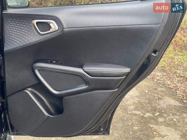Чорний Кіа Soul EV, об'ємом двигуна 0 л та пробігом 67 тис. км за 18399 $, фото 48 на Automoto.ua