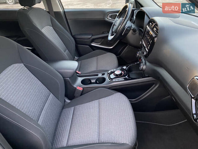 Чорний Кіа Soul EV, об'ємом двигуна 0 л та пробігом 67 тис. км за 18399 $, фото 36 на Automoto.ua