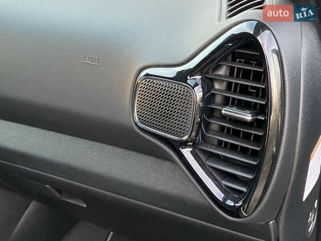 Чорний Кіа Soul EV, об'ємом двигуна 0 л та пробігом 67 тис. км за 18399 $, фото 38 на Automoto.ua