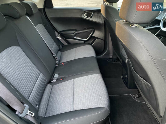 Чорний Кіа Soul EV, об'ємом двигуна 0 л та пробігом 67 тис. км за 18399 $, фото 47 на Automoto.ua