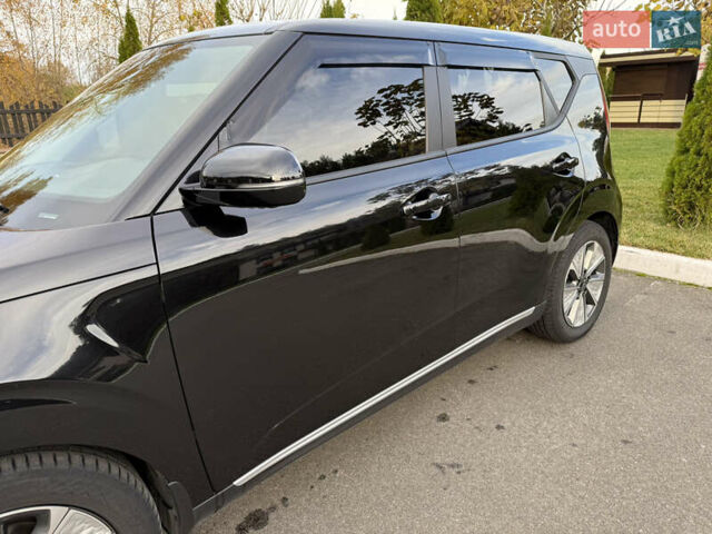 Чорний Кіа Soul EV, об'ємом двигуна 0 л та пробігом 35 тис. км за 20900 $, фото 6 на Automoto.ua
