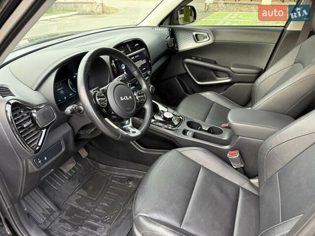 Чорний Кіа Soul EV, об'ємом двигуна 0 л та пробігом 35 тис. км за 20900 $, фото 24 на Automoto.ua