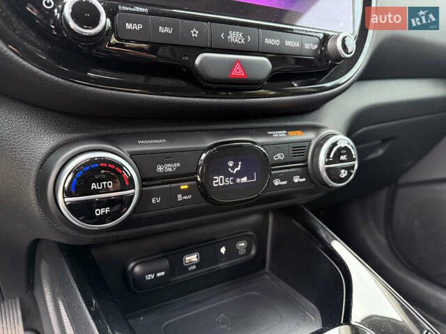 Чорний Кіа Soul EV, об'ємом двигуна 0 л та пробігом 35 тис. км за 20900 $, фото 31 на Automoto.ua